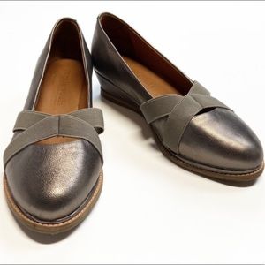 Kenneth Cole Gentle Souls Newman Metallic Leather Slip-on Low Wedge Heel